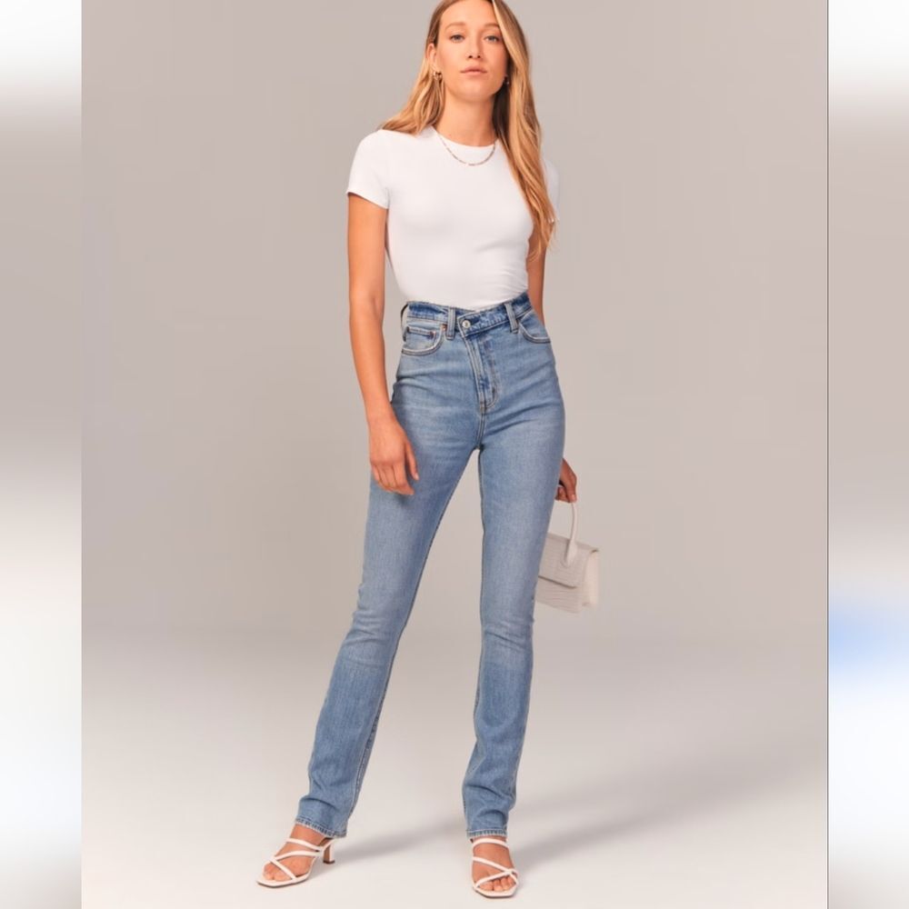 Abercrombie 90's Straight Jean Size 0, 25
